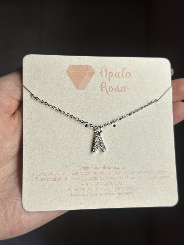 Cadena Inicial plateado (letra) 